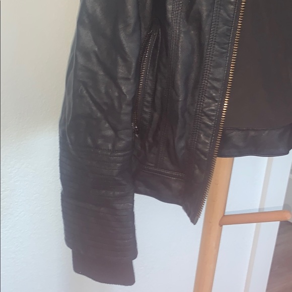 Leather Jacket - Picture 6 of 6